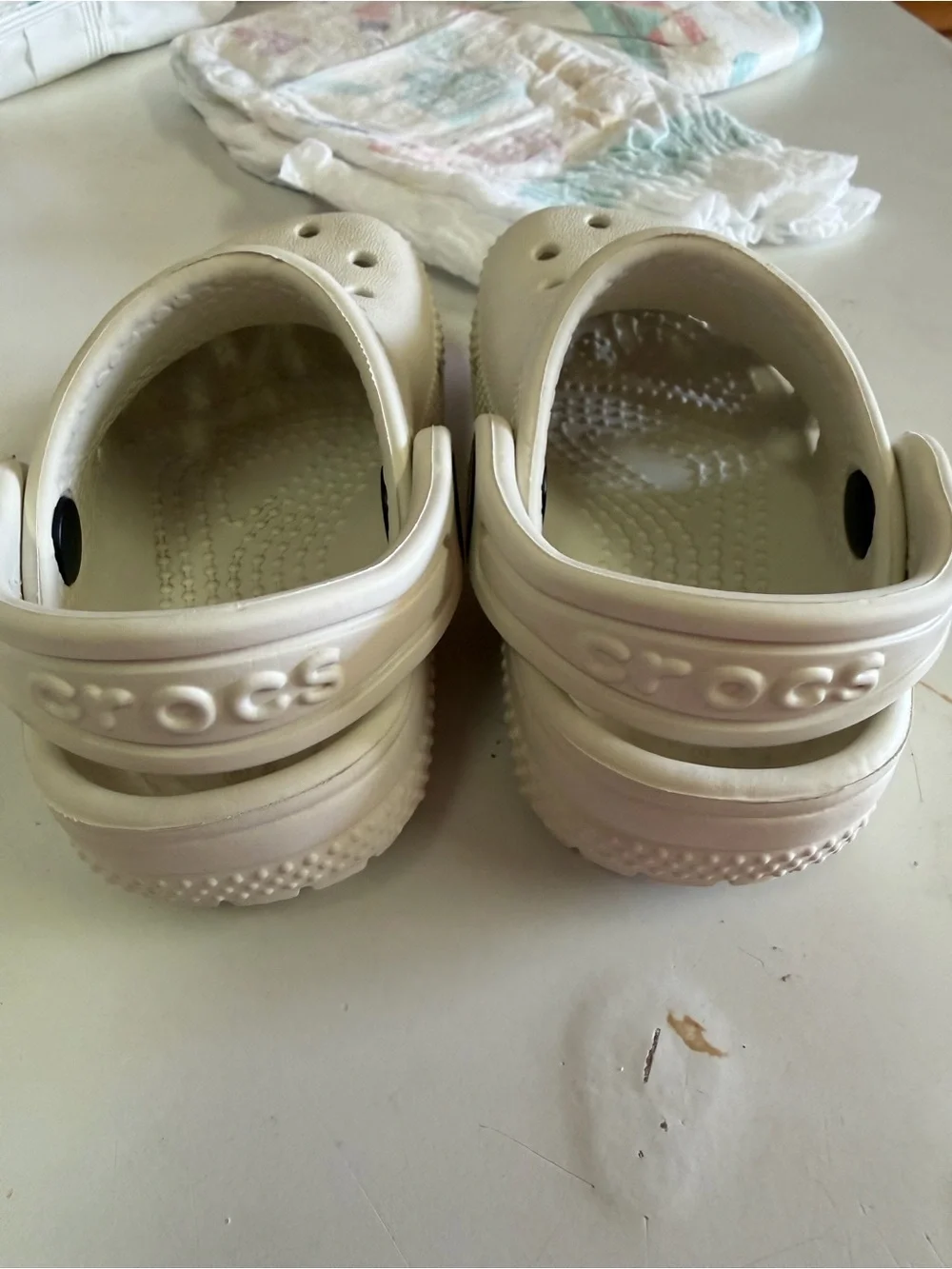 Kids Classic Foam Clog - beige- toddler size 4